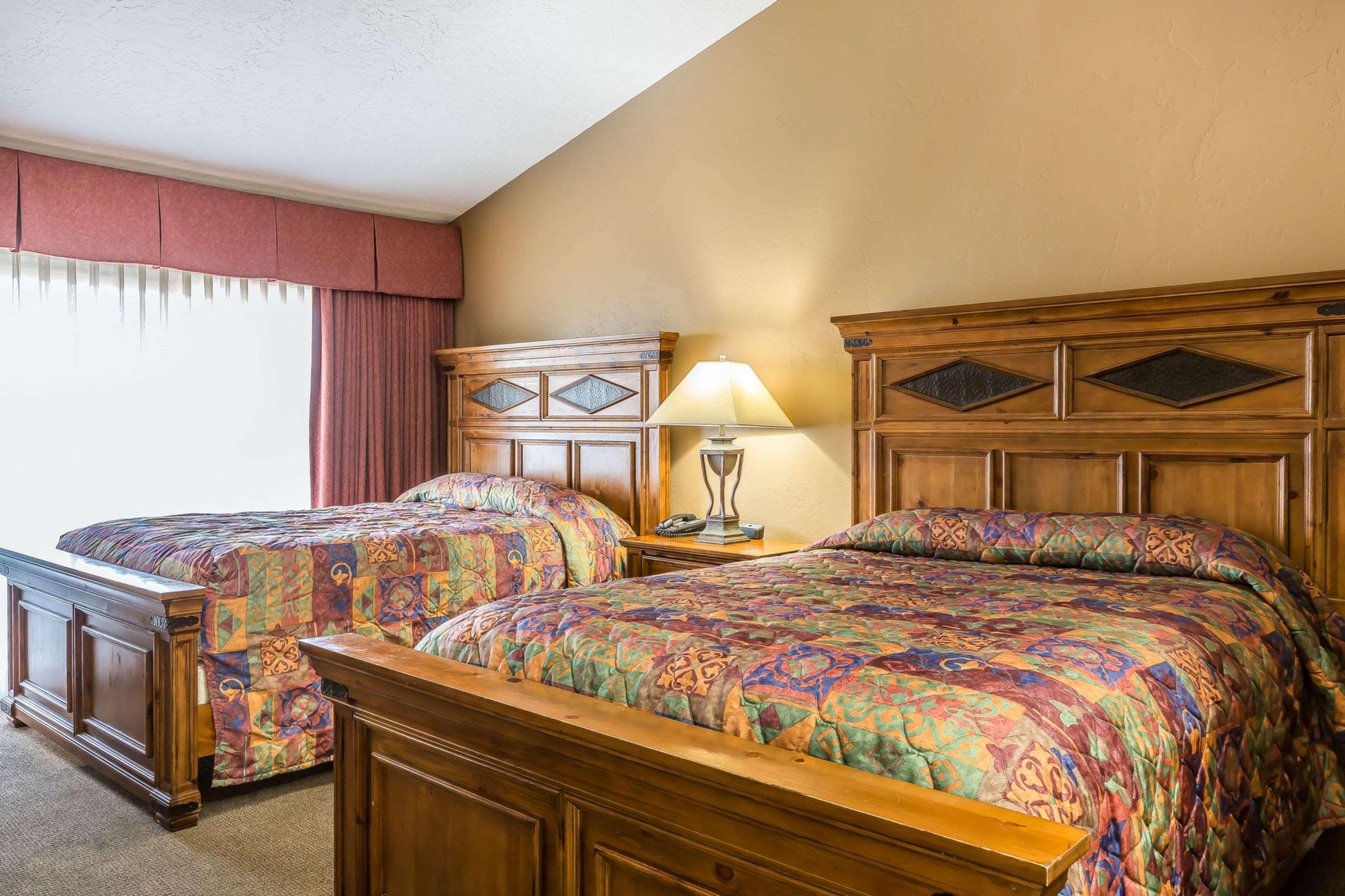 Econo Elsinore Casino Resort